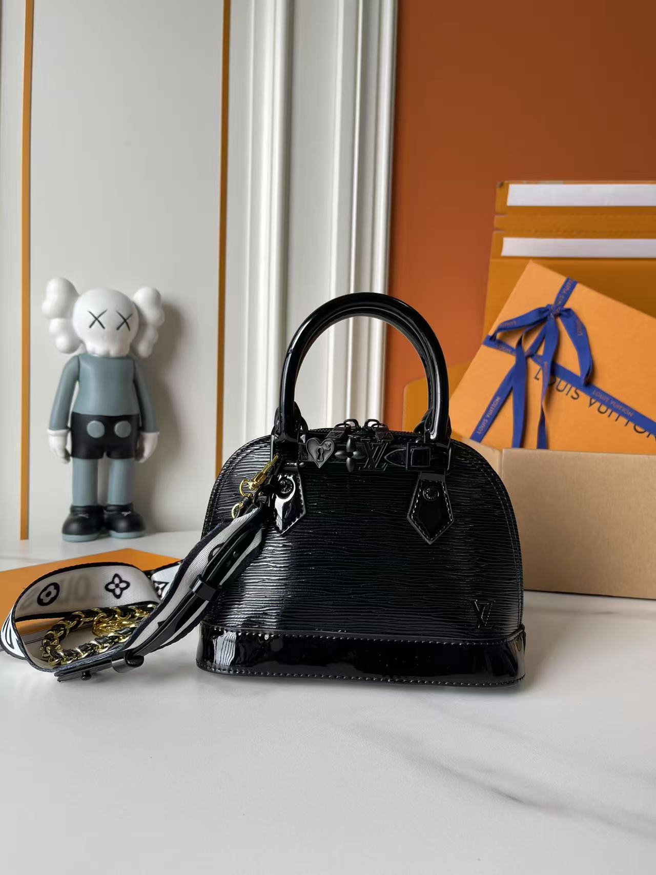 4色後払い国内発送ルイヴィトン アルマ K00015 M25529 M14933 M53152 M13416 M82717  Mini LV&I  スーパーコピーバッグN品代引き可能安全なサイト